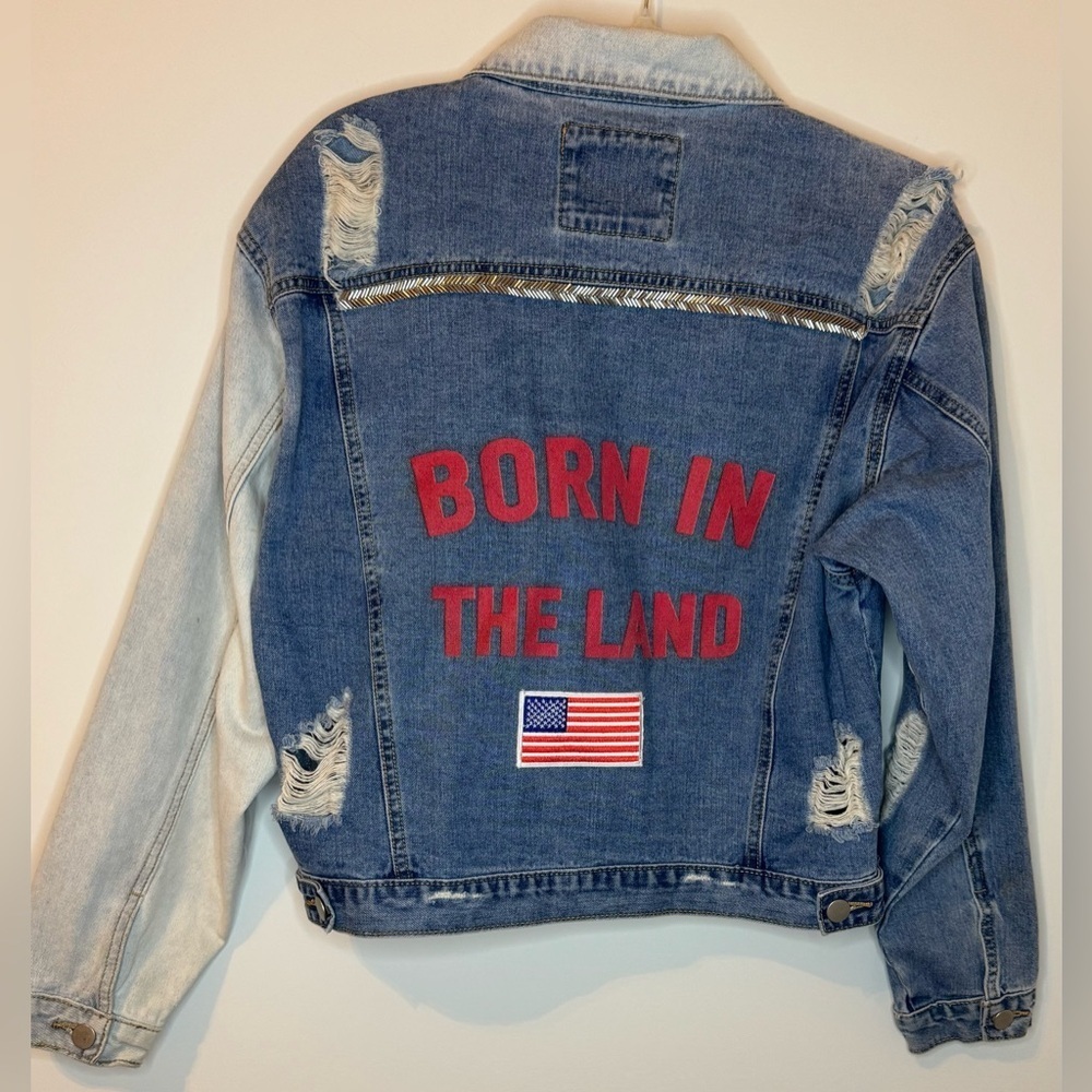 American Bazi Women’s Ombre Distressed Jean Jacket Graphic/Patch on Back Size S